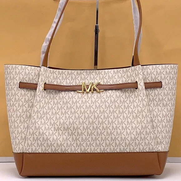 MICHAEL KORS 
Reed Large BELTED Logo Tote Bag VANILLA BROWN SIGNATURE COLOR - Picture 2 of 14